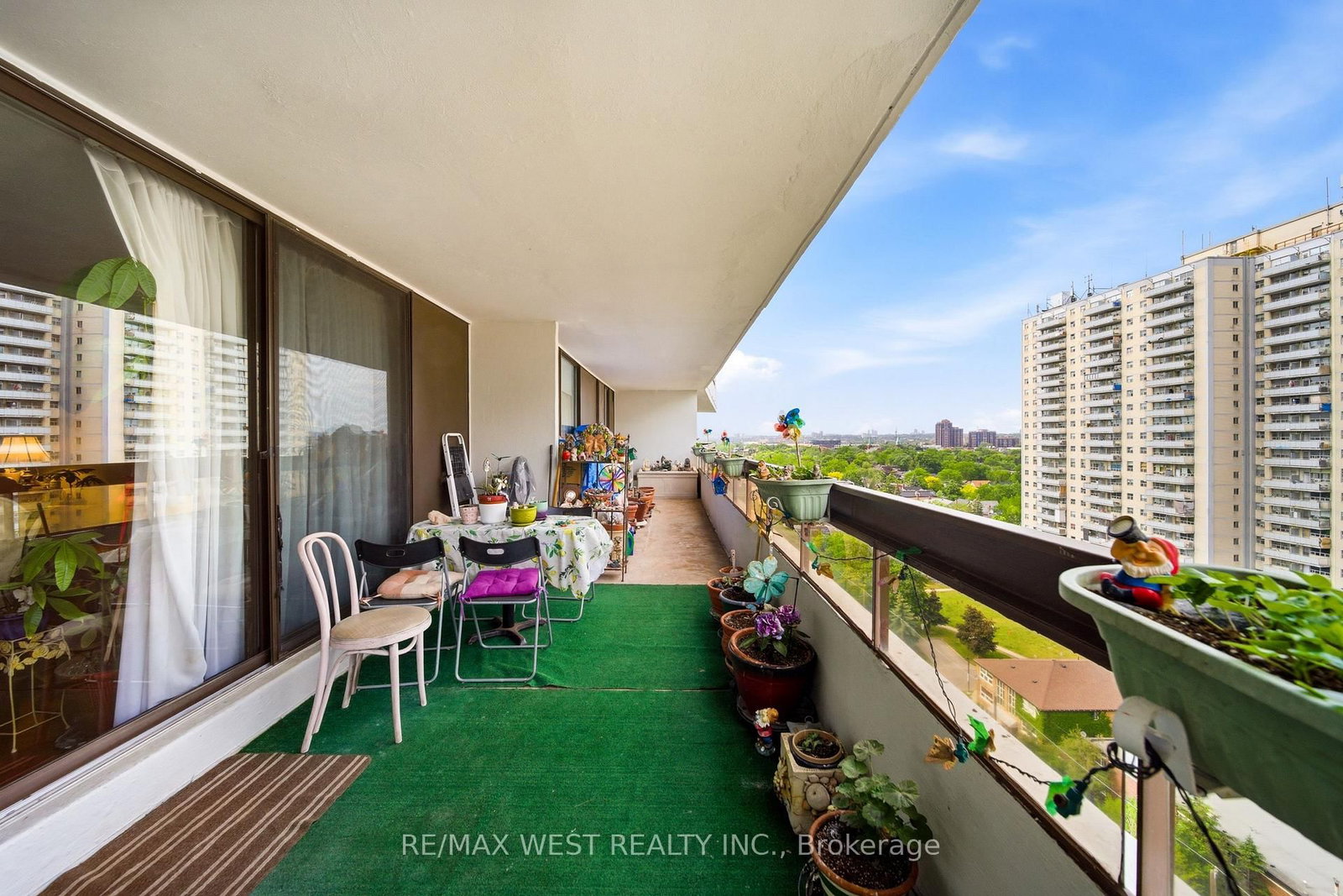 100 Quebec Avenue • #1509 • Toronto, ON photo 10