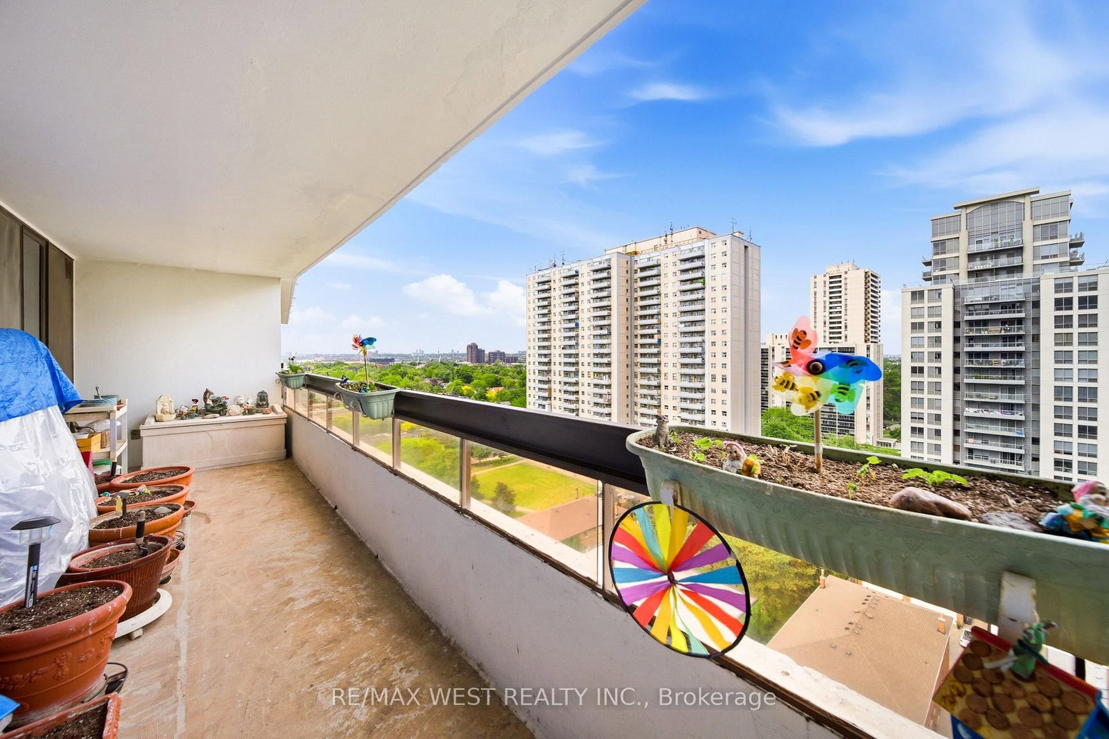100 Quebec Avenue • #1509 • Toronto, ON photo 11