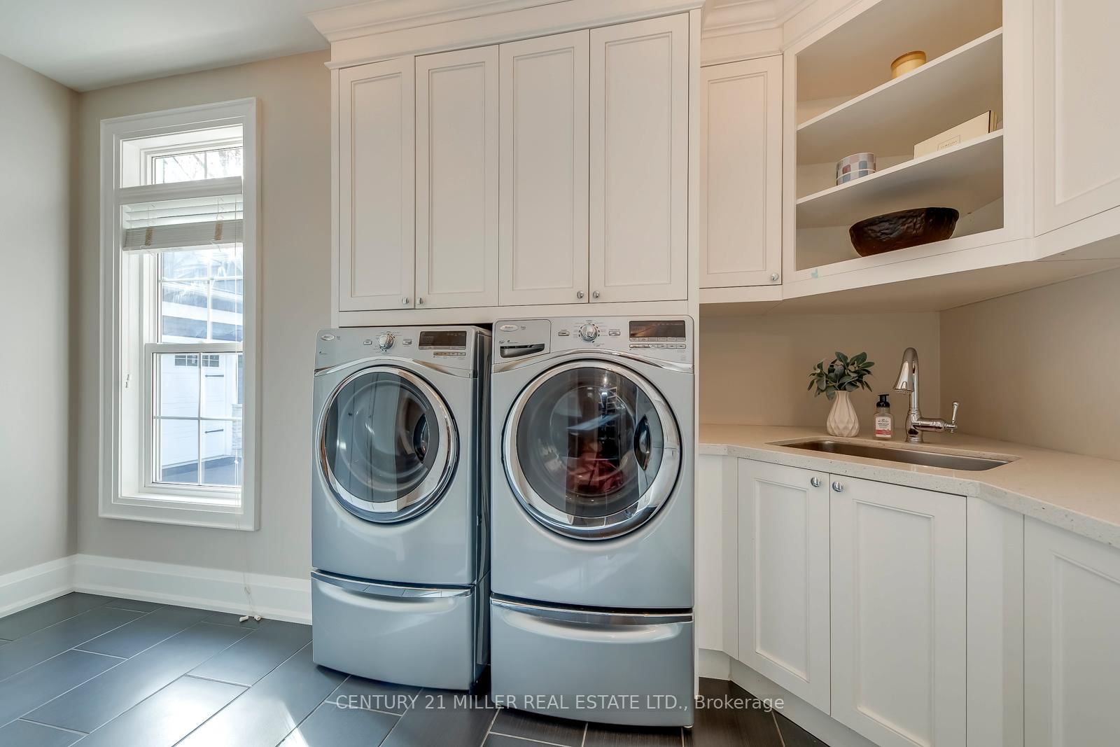 75 Charles Street • Halton Hills, ON photo 25
