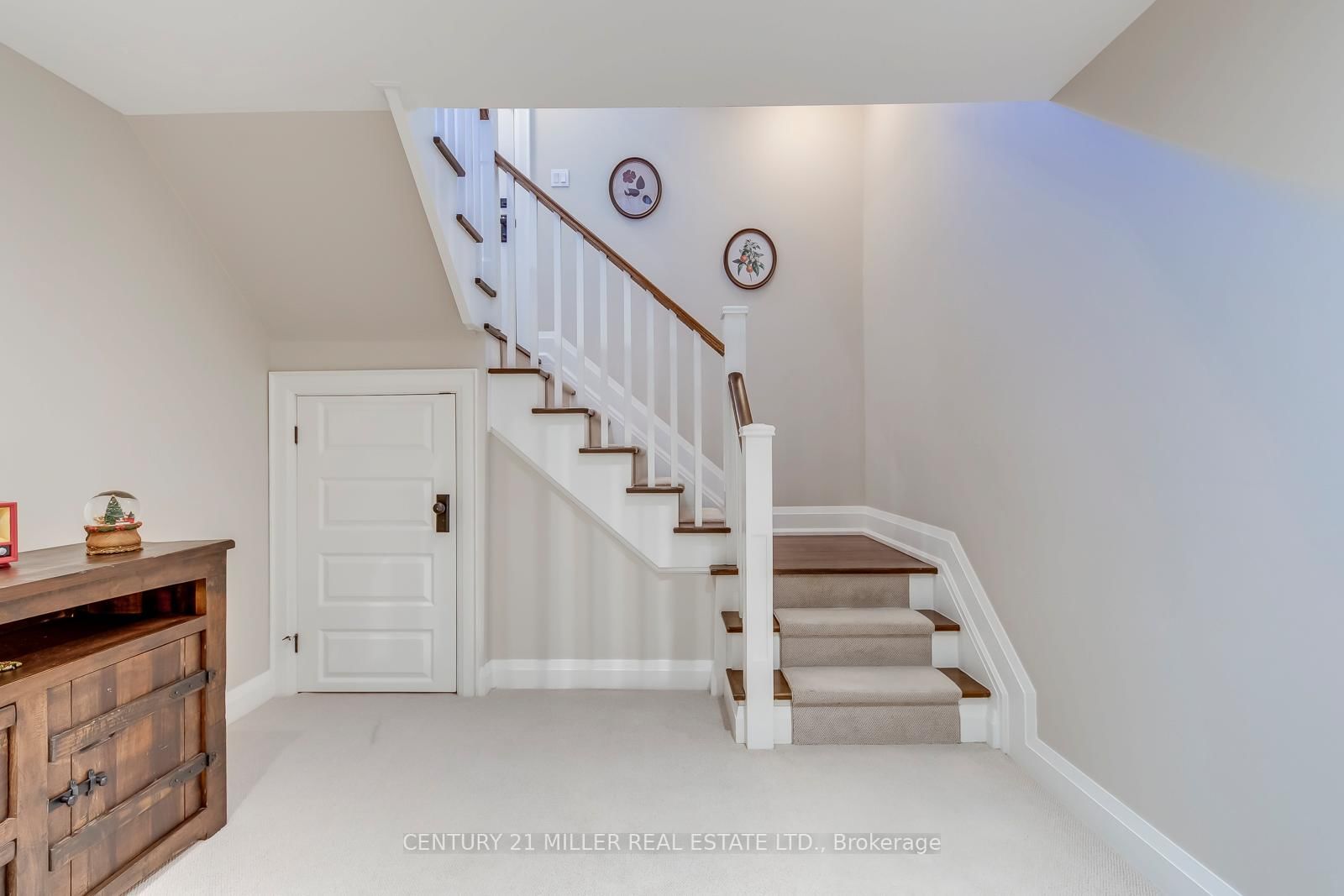75 Charles Street • Halton Hills, ON photo 33