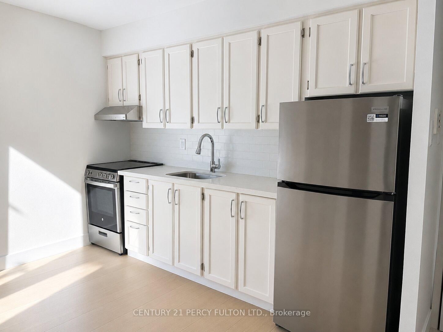 4-2373 Bloor Street, Toronto, ON, photo 3