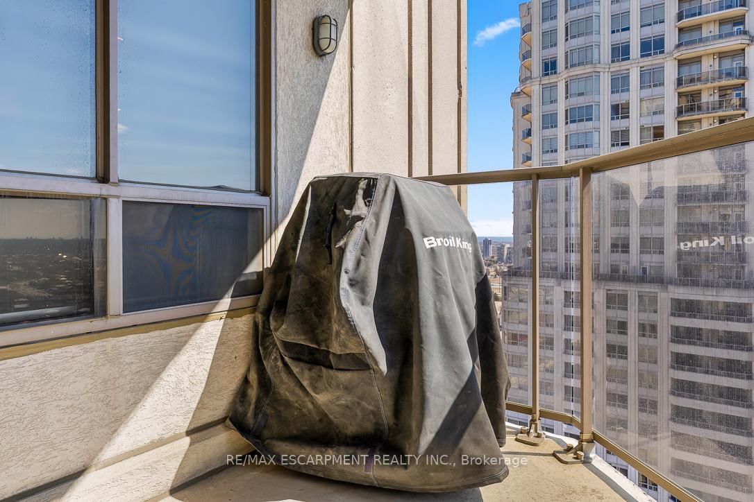 35 Kingsbridge Garden Circle • #2706 • Mississauga, ON photo 41