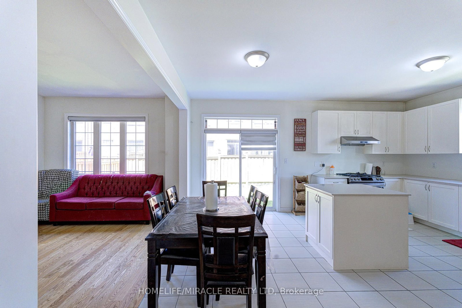 566 Brisdale Drive • Brampton, ON photo 11