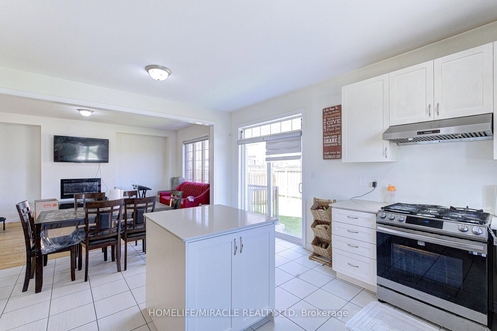 566 Brisdale Drive • Brampton, ON photo 15