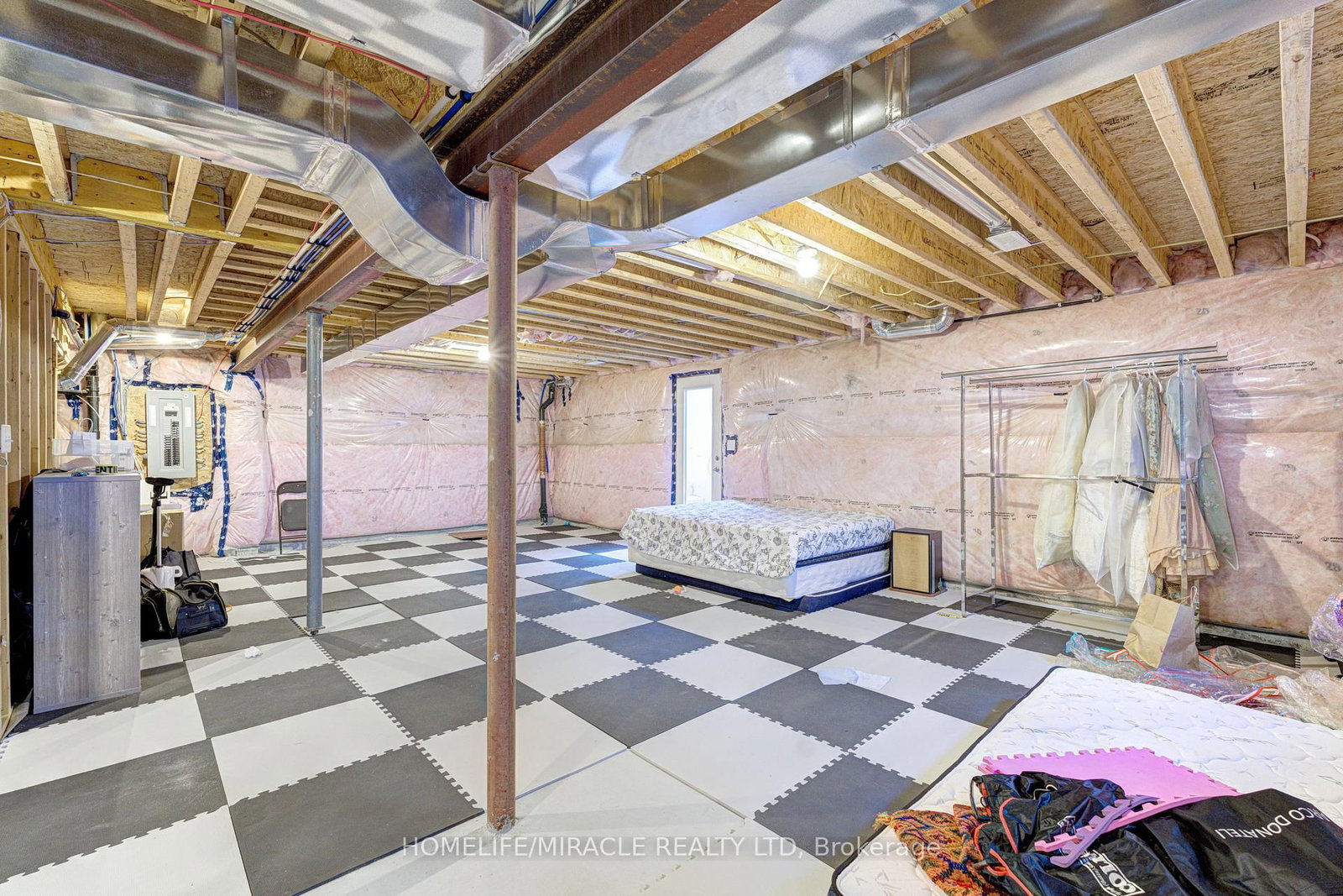 566 Brisdale Drive • Brampton, ON photo 36