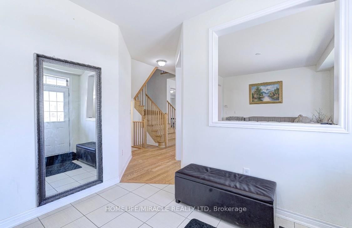566 Brisdale Drive • Brampton, ON photo 5