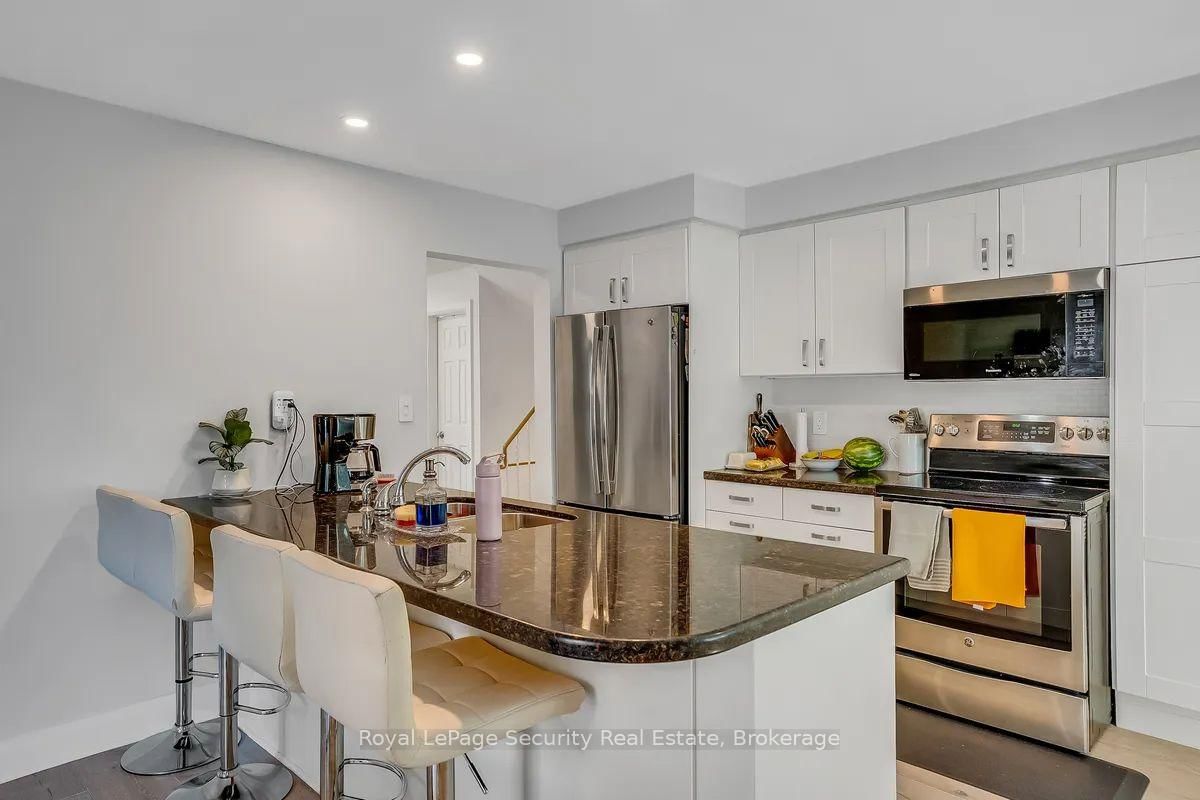 23 Raintree Path • Toronto, ON photo 14