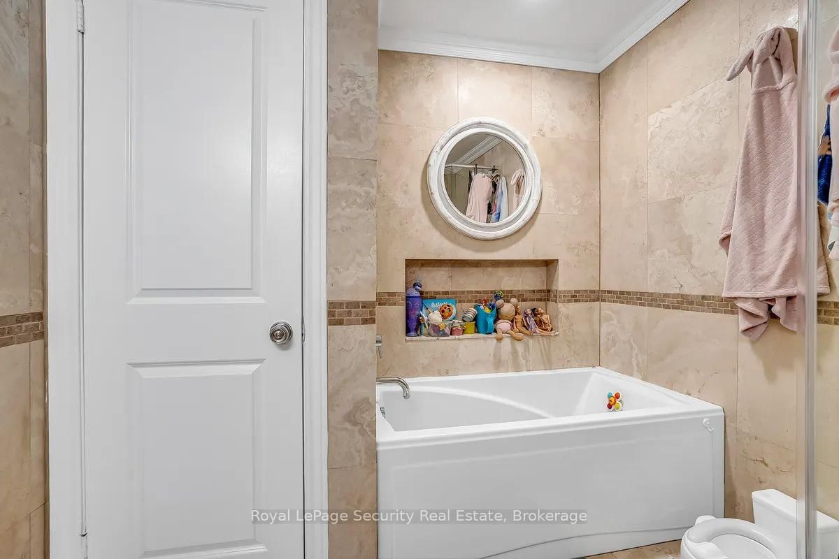 23 Raintree Path • Toronto, ON photo 32