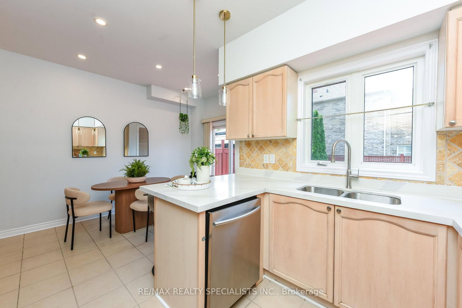 5624 Freshwater Drive • Mississauga, ON photo 13