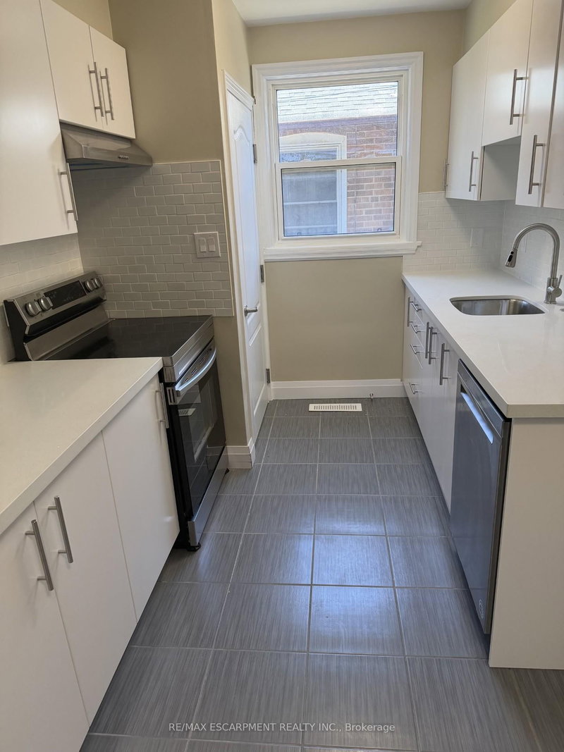UPPER - 377 Martin Street