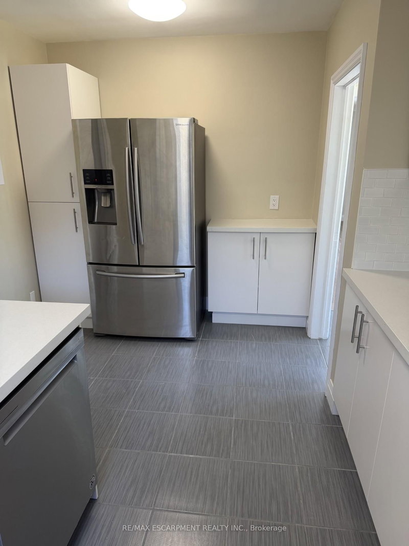 UPPER - 377 Martin Street