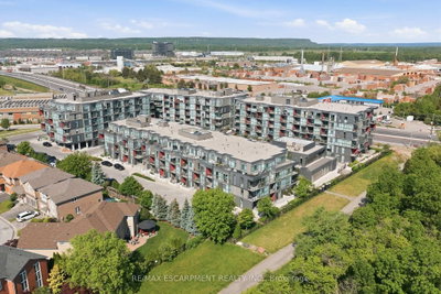 5260 Dundas Street