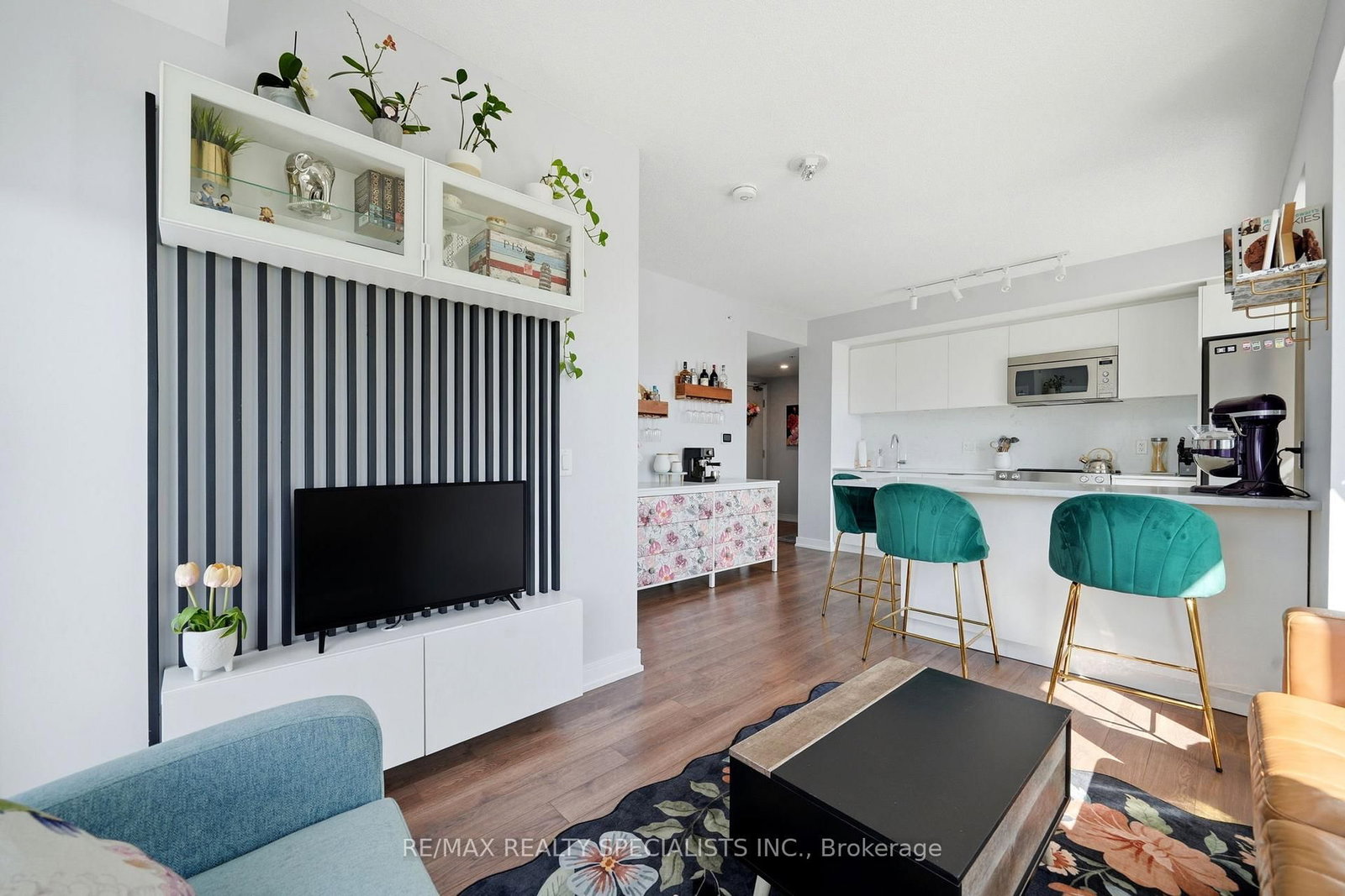 Condo for sale at 303-30 Samuel Wood Way, Toronto, Ontario, M9B 0C9 - Islington-City Centre West - MLS: W13417536