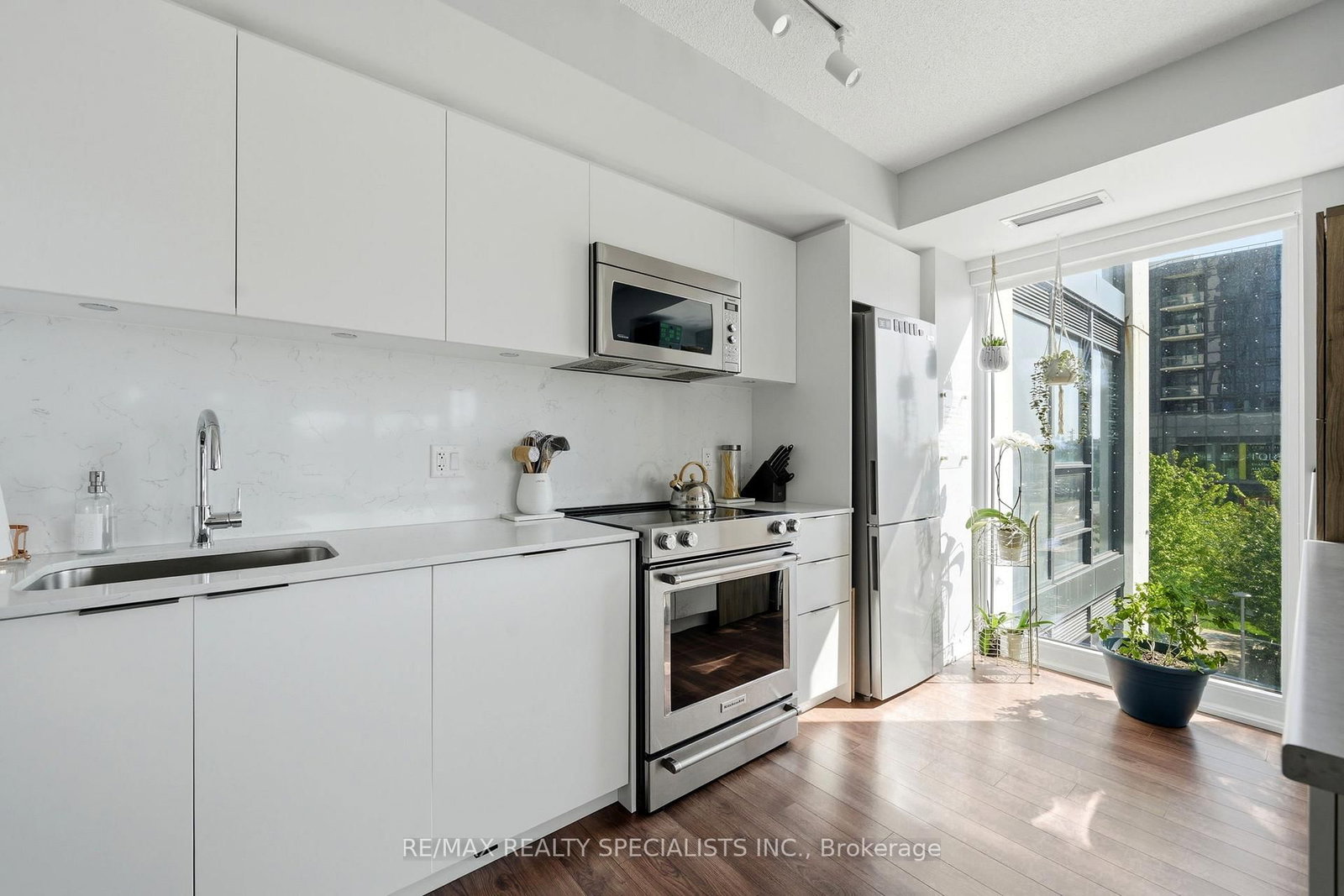 Condo for sale at 303-30 Samuel Wood Way, Toronto, Ontario, M9B 0C9 - Islington-City Centre West - MLS: W13417536