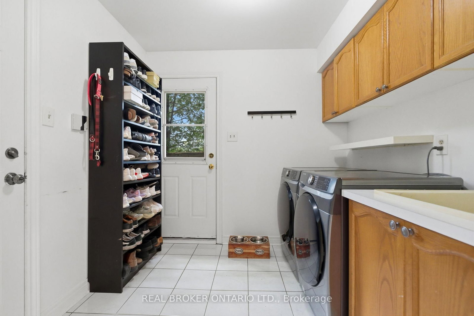 2205 Shaftesbury Court • Oakville, ON photo 24