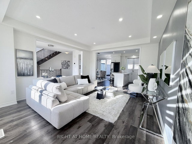 21 Upper - 1222 Rose Way