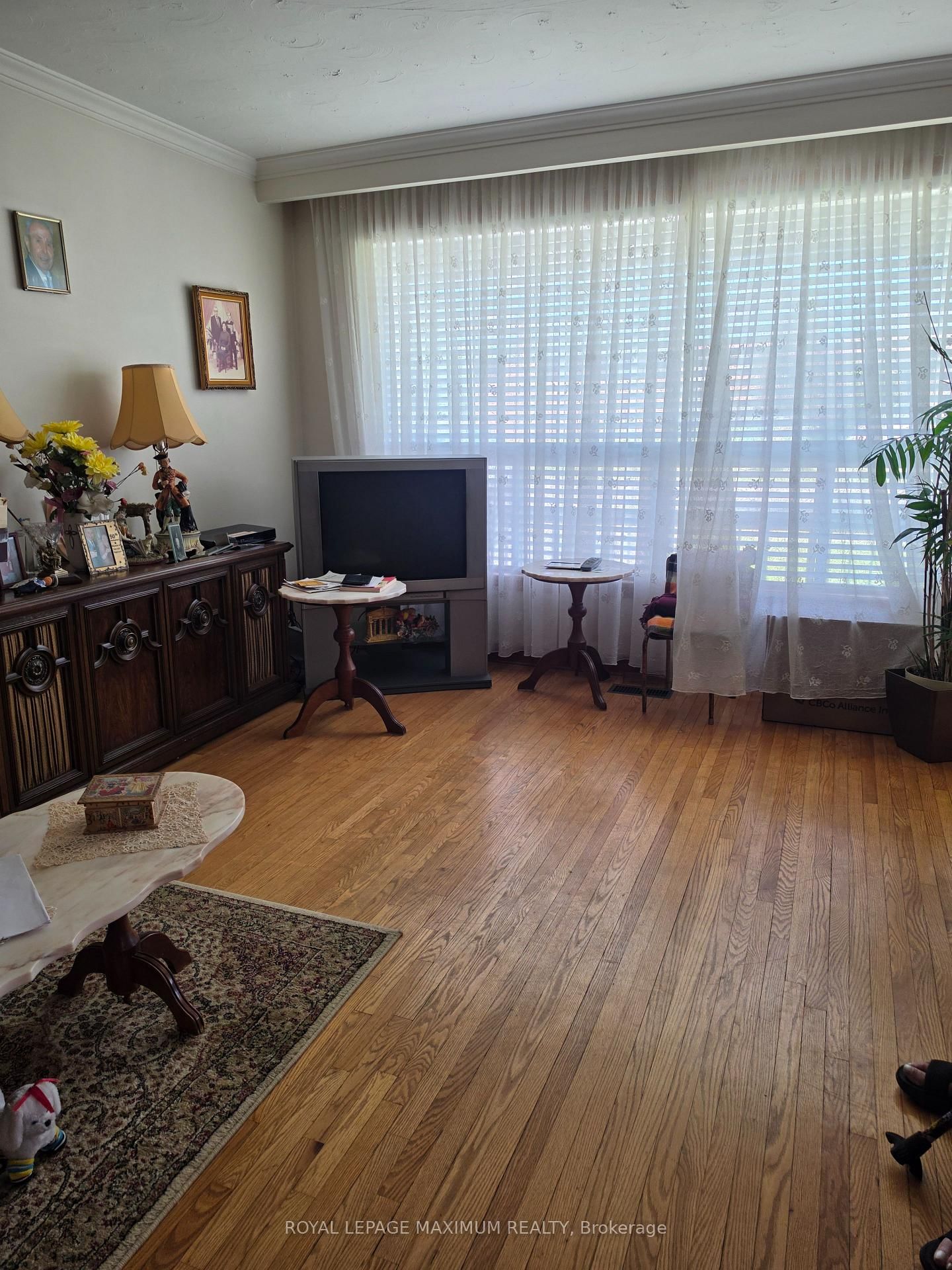 4254 Brandon Gate Drive • Mississauga, ON photo 3