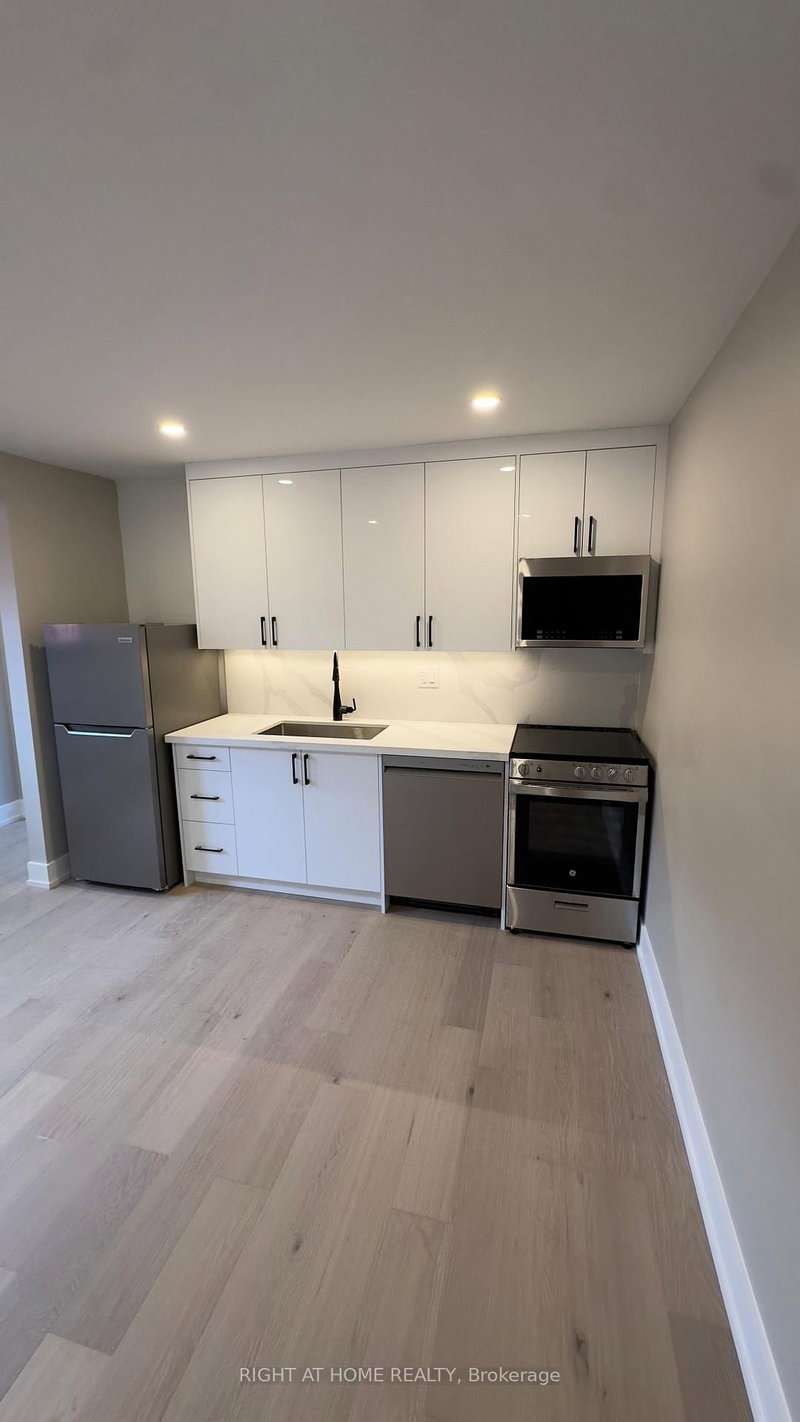 home for lease on 202-500 Salem Avenue N
