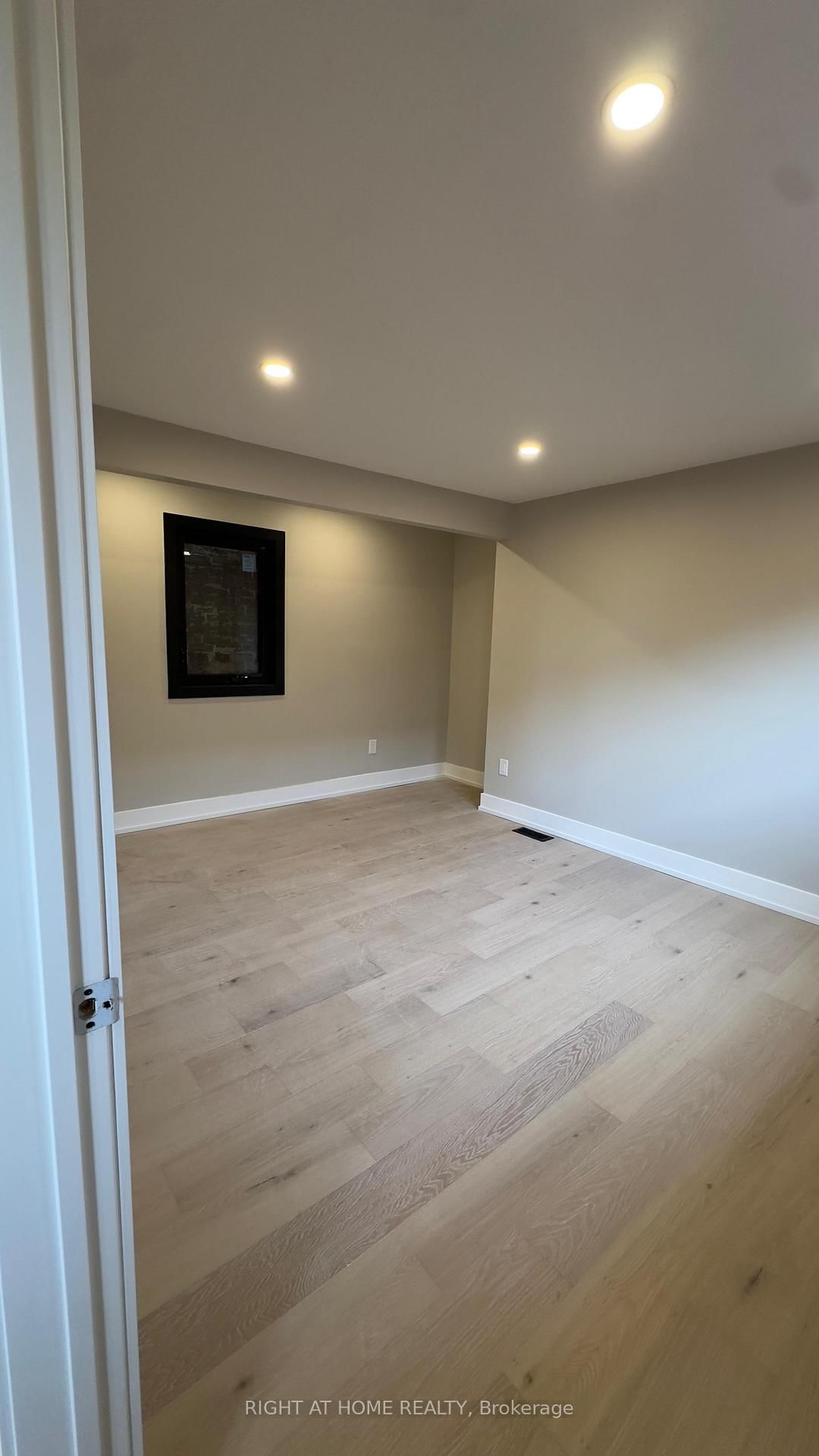 202-500 Salem Avenue, Toronto, ON, photo 2