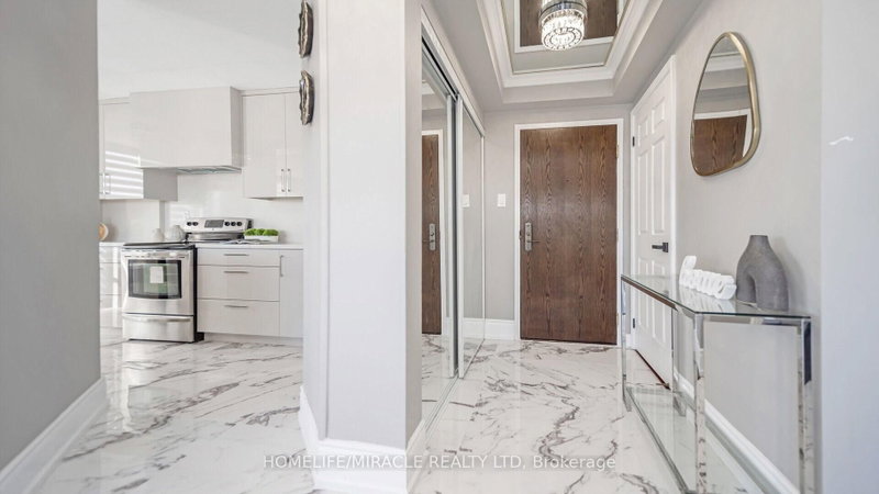 22 Hanover Brampton,ON L6S 5K7 — Photo 6