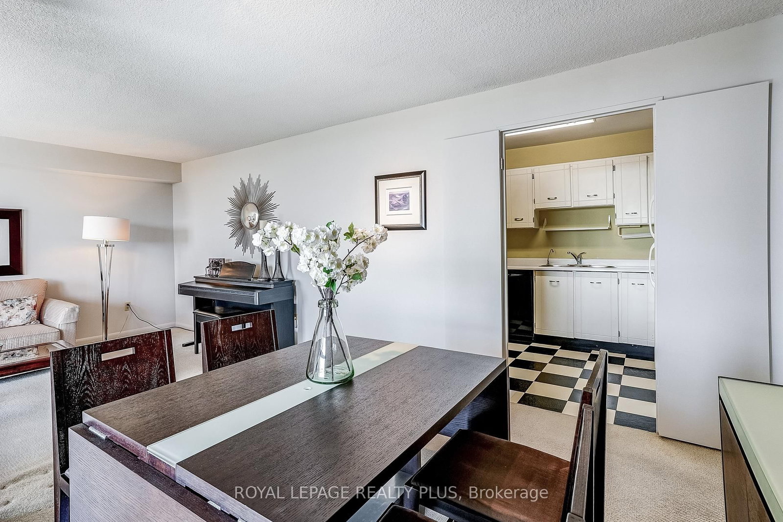 1320 Mississauga Valley Boulevard • #906 • Mississauga, ON photo 14