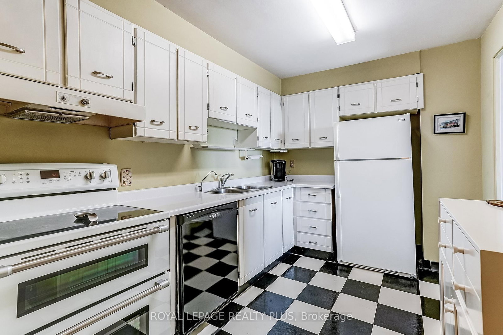1320 Mississauga Valley Boulevard • #906 • Mississauga, ON photo 16