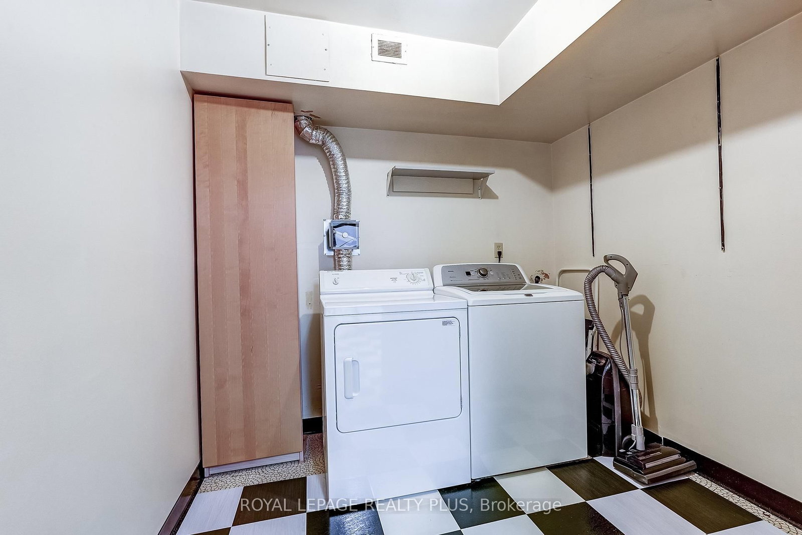 1320 Mississauga Valley Boulevard • #906 • Mississauga, ON photo 18