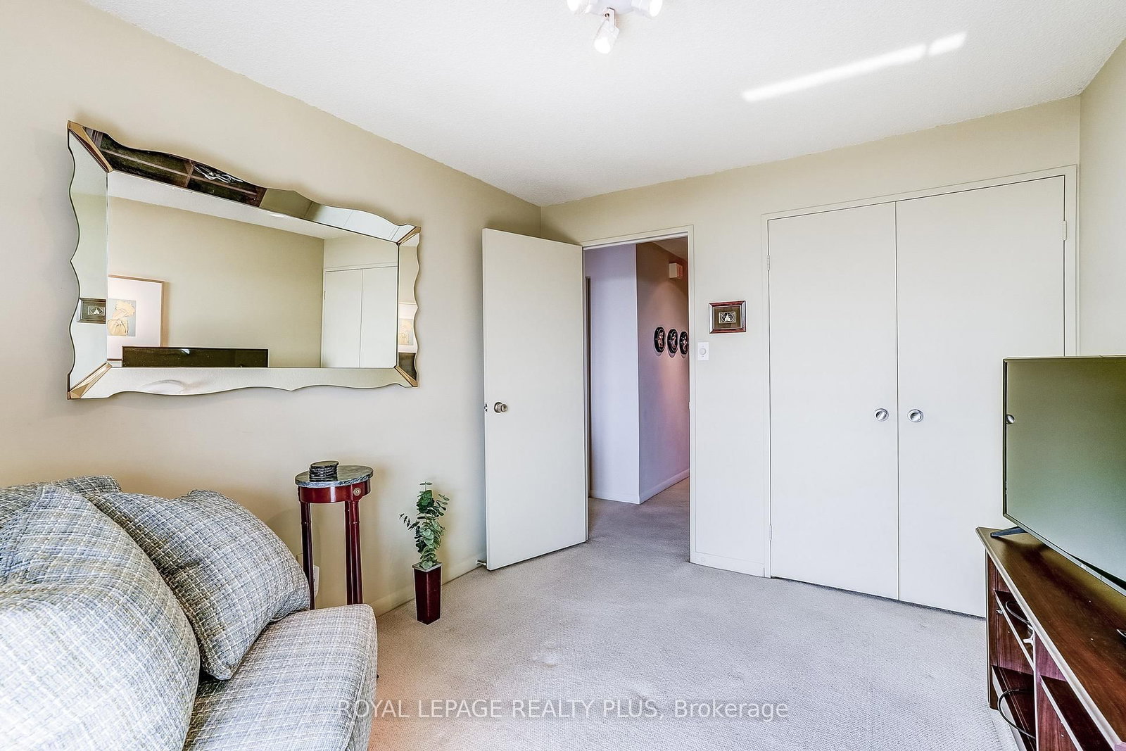 1320 Mississauga Valley Boulevard • #906 • Mississauga, ON photo 25