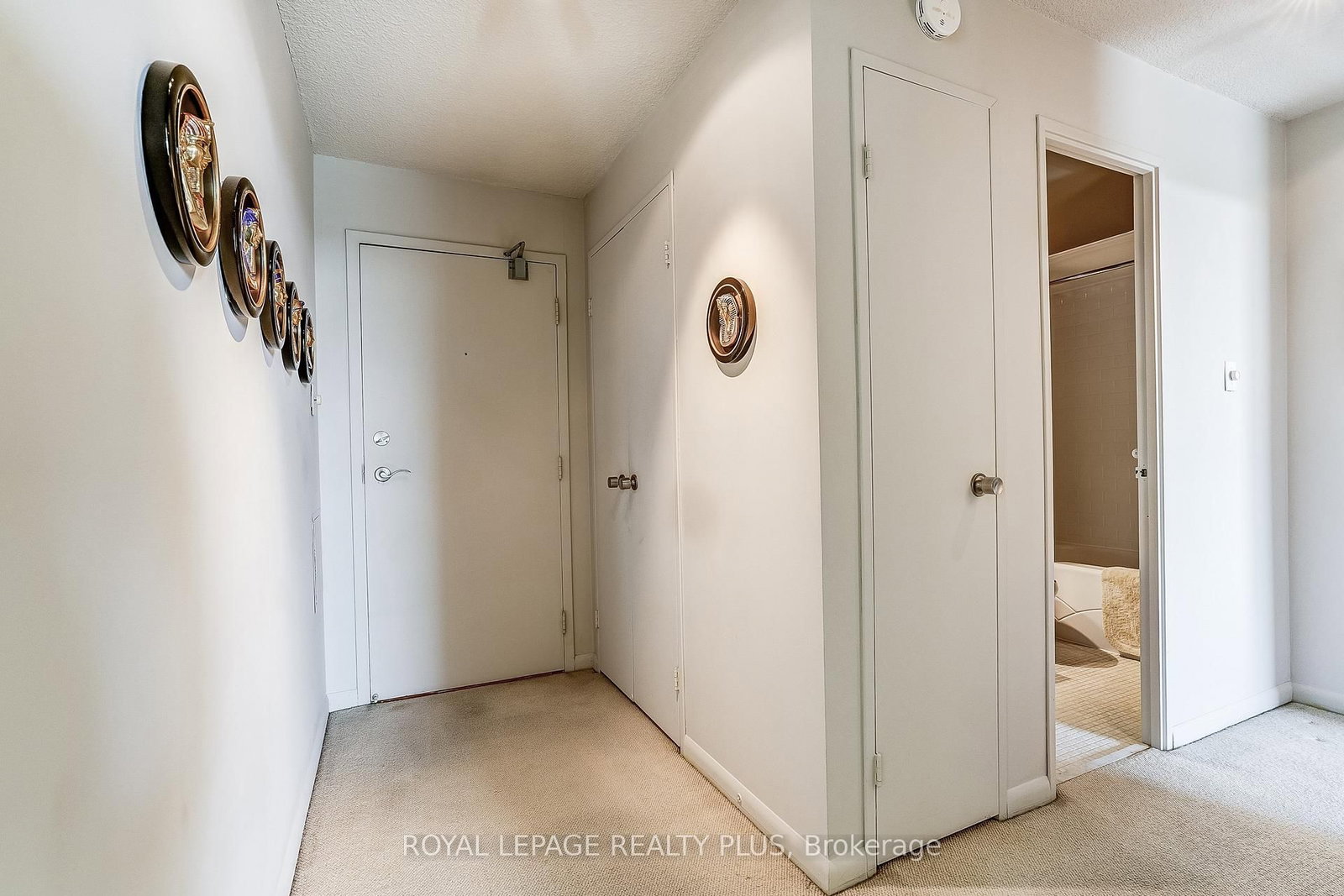 1320 Mississauga Valley Boulevard • #906 • Mississauga, ON photo 7