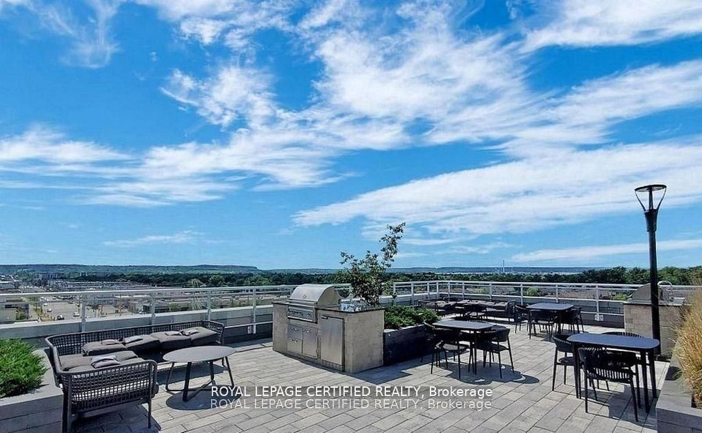 1050 Main Street E, Unit 114