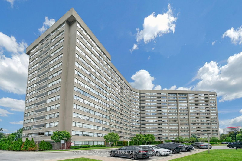 212 - 475 The West Mall