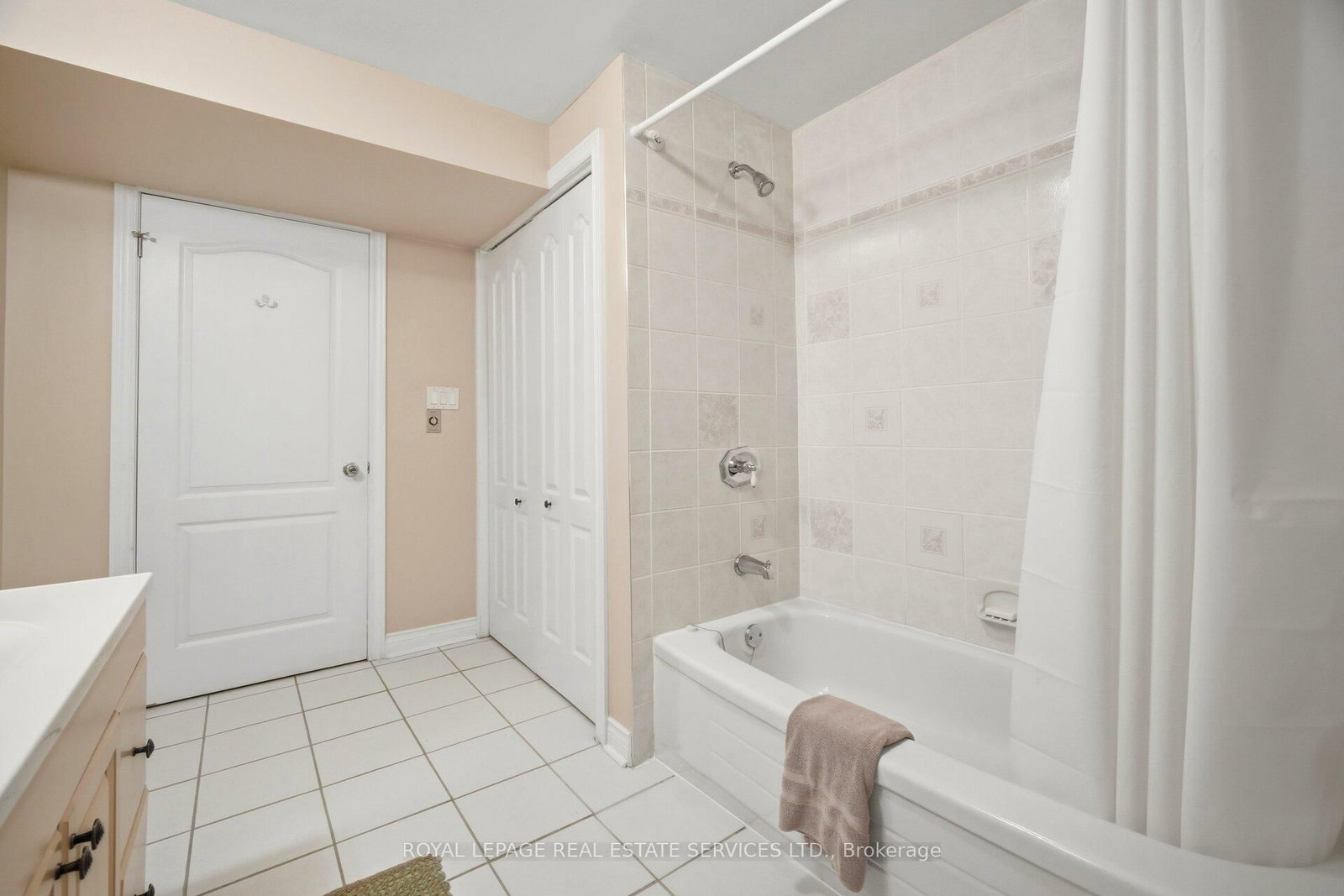 1600 Glenvista Drive • Oakville, ON photo 41