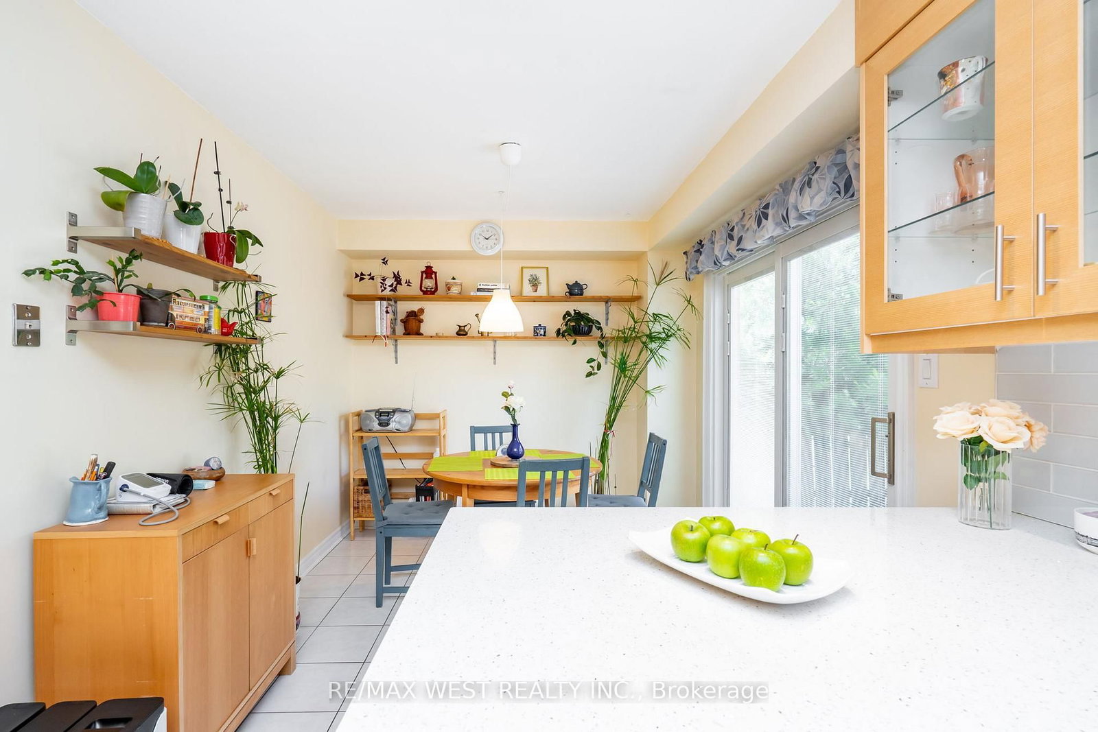 1216 Leewood Drive • Oakville, ON photo 19