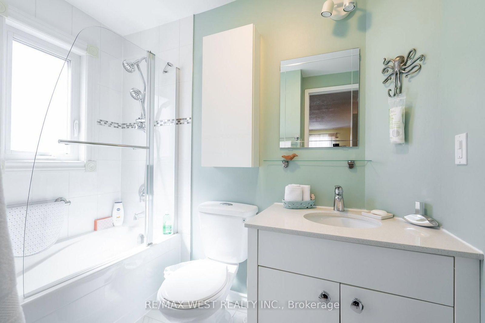 1216 Leewood Drive • Oakville, ON photo 31
