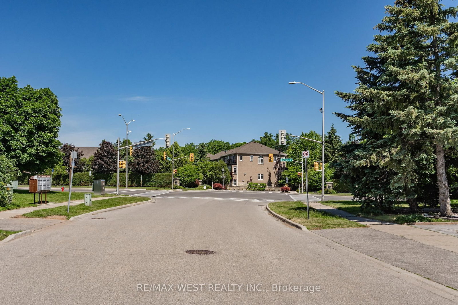 1216 Leewood Drive • Oakville, ON photo 43