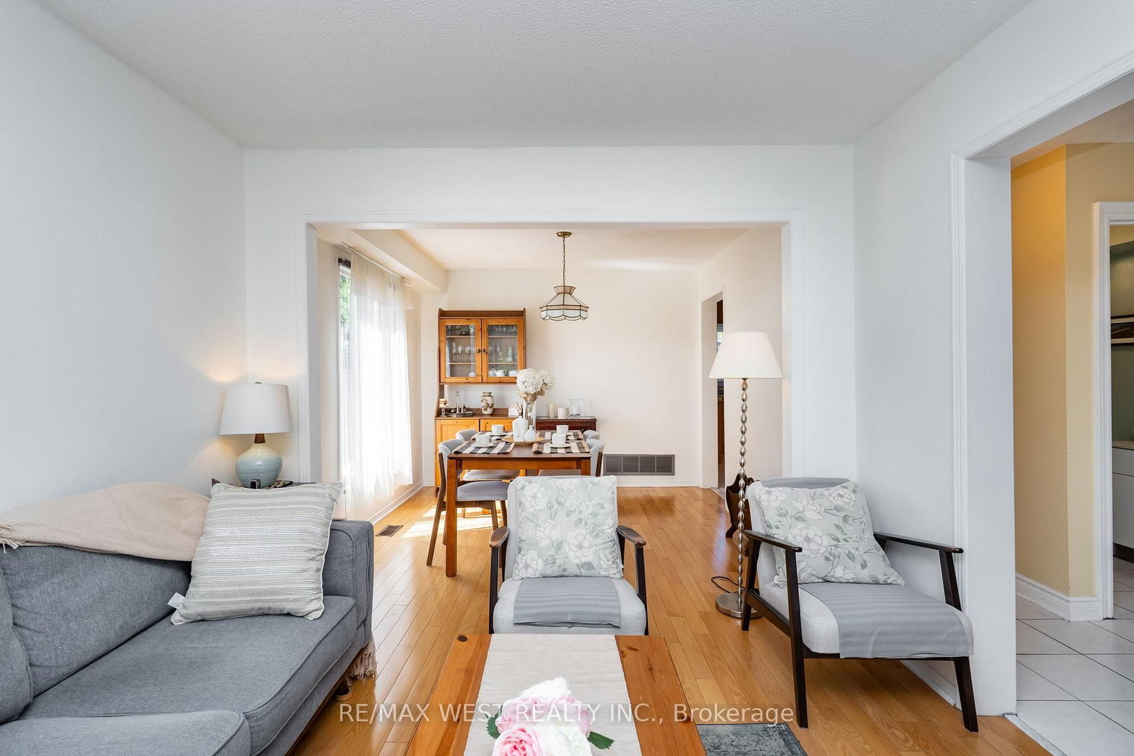1216 Leewood Drive • Oakville, ON photo 9