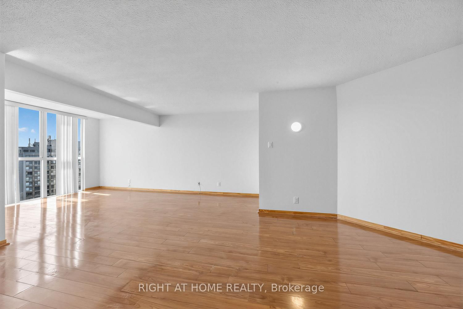 1711-41 Markbrook Lane, Toronto, ON, photo 2