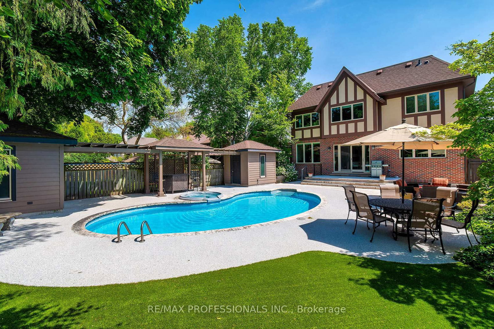 376 N Prince Edward Drive • Toronto, ON photo 42