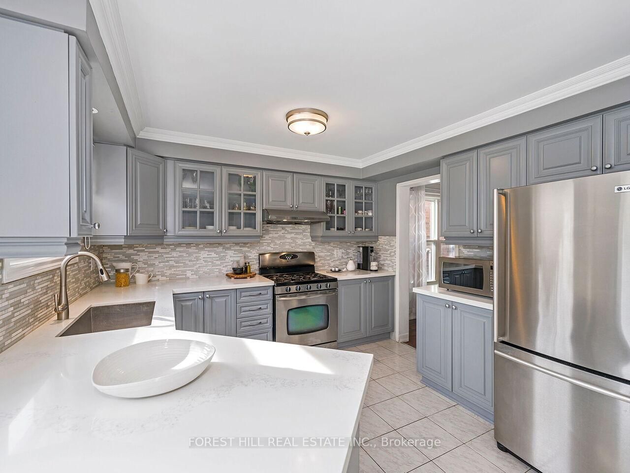 4174 Rossland Crescent • Mississauga, ON photo 10