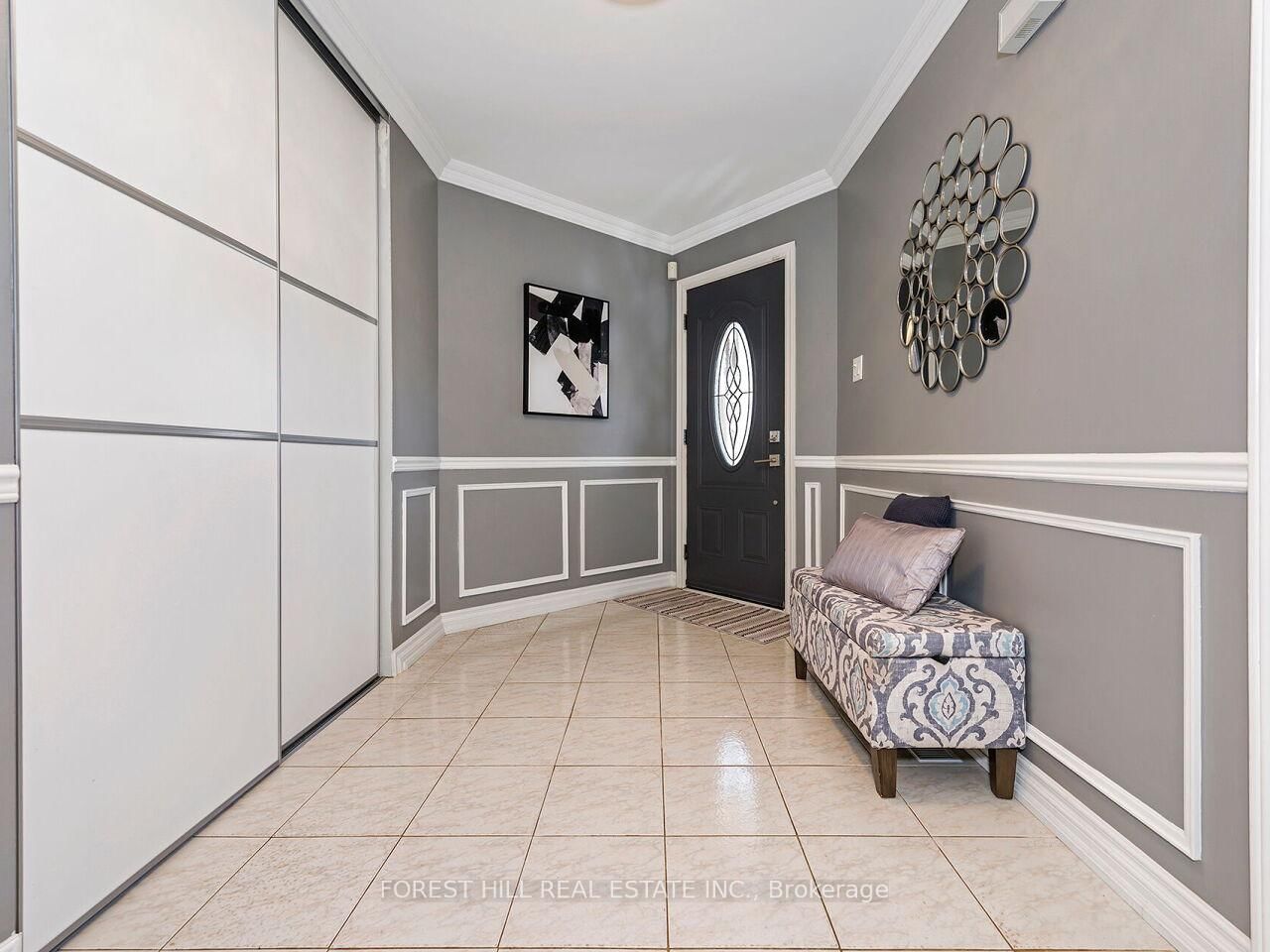 4174 Rossland Crescent • Mississauga, ON photo 4