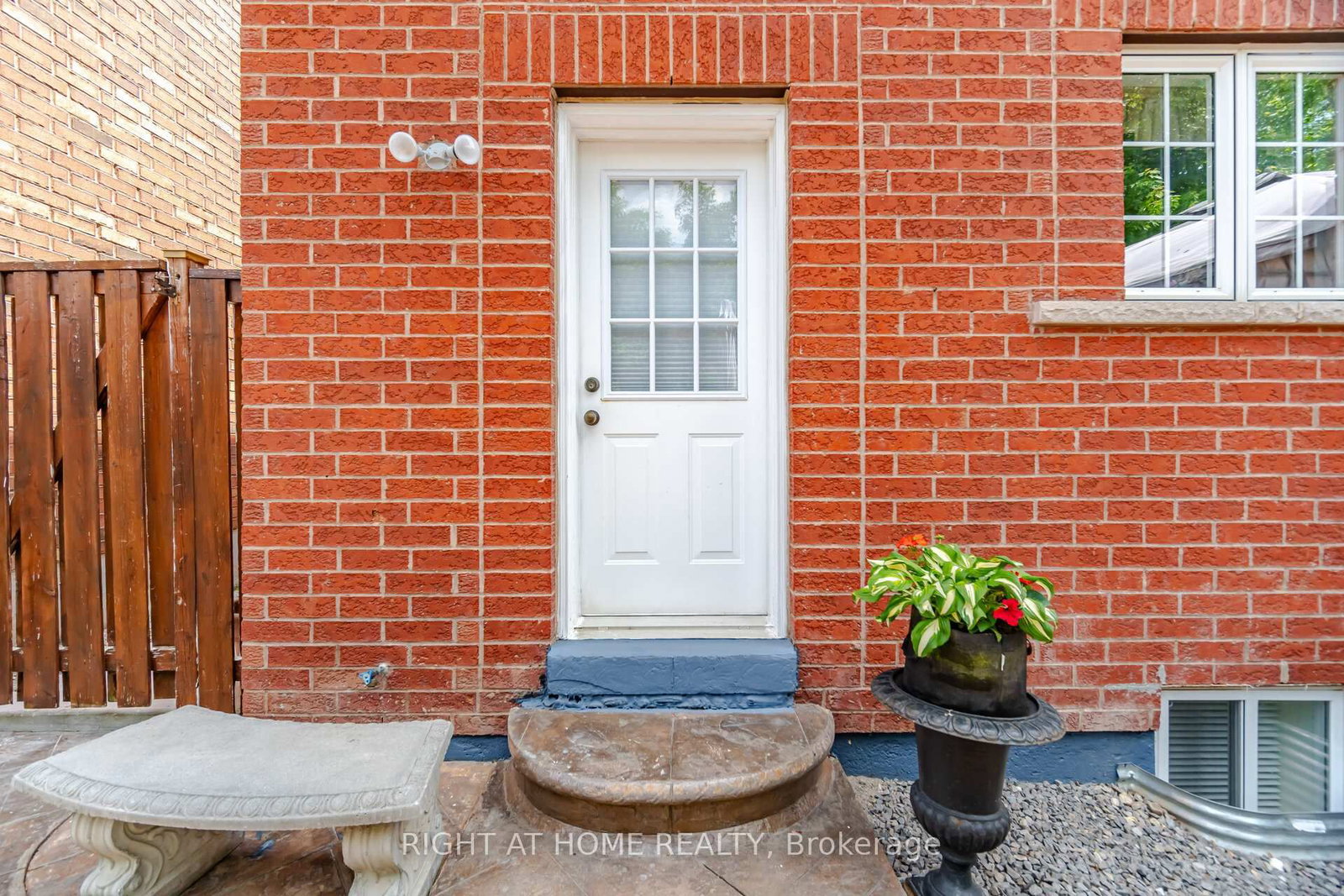 1021 Hemstreet Crescent • Milton, ON photo 44