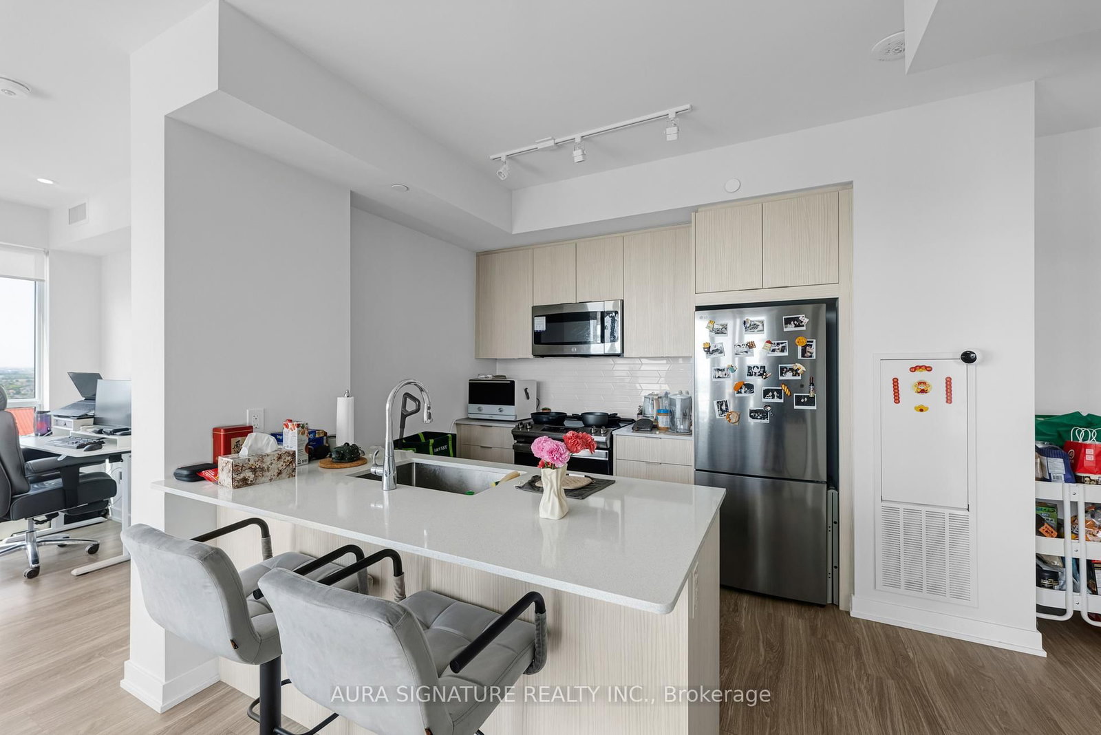 430 Square One Drive • #2408 • Mississauga, ON photo 11