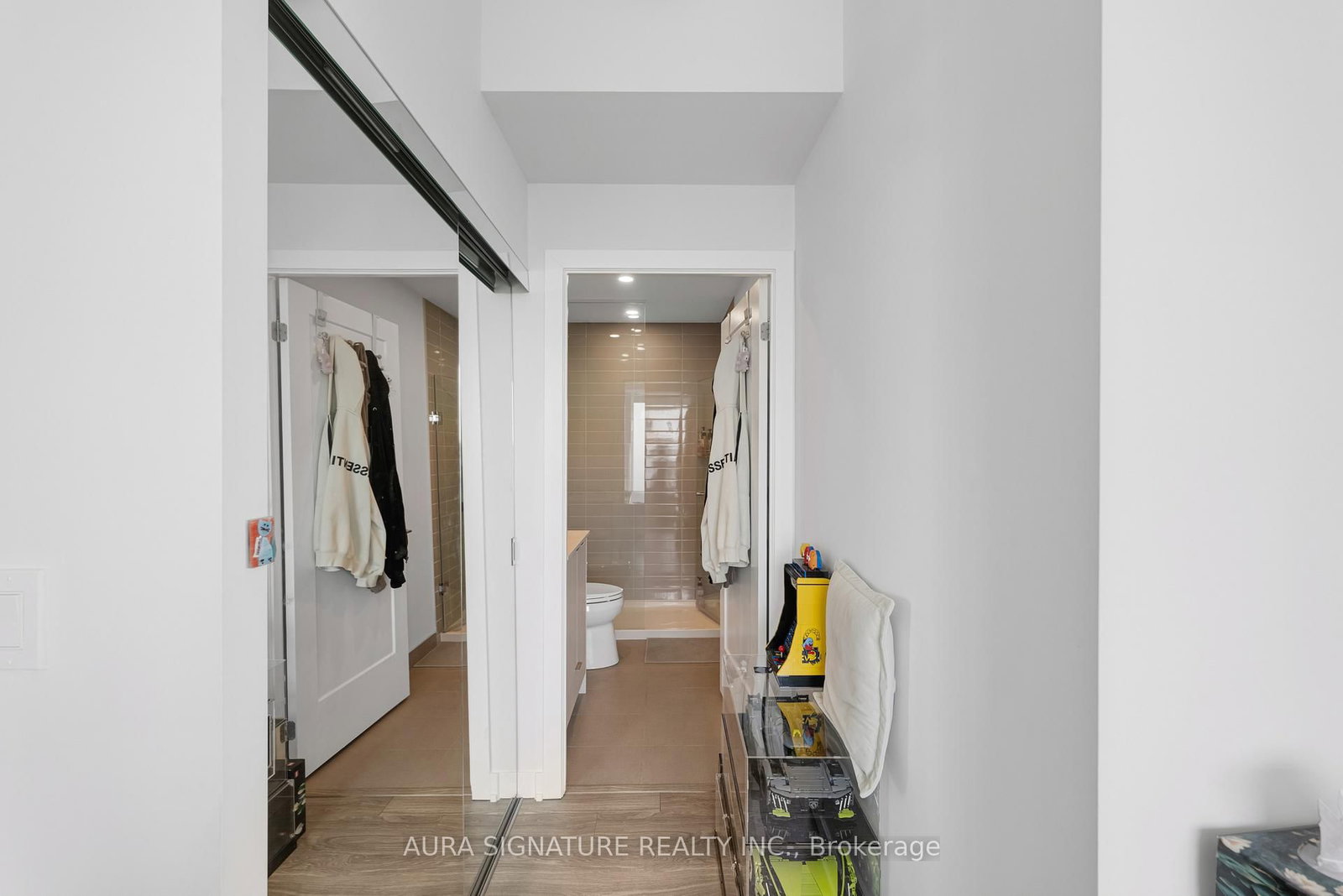 430 Square One Drive • #2408 • Mississauga, ON photo 27