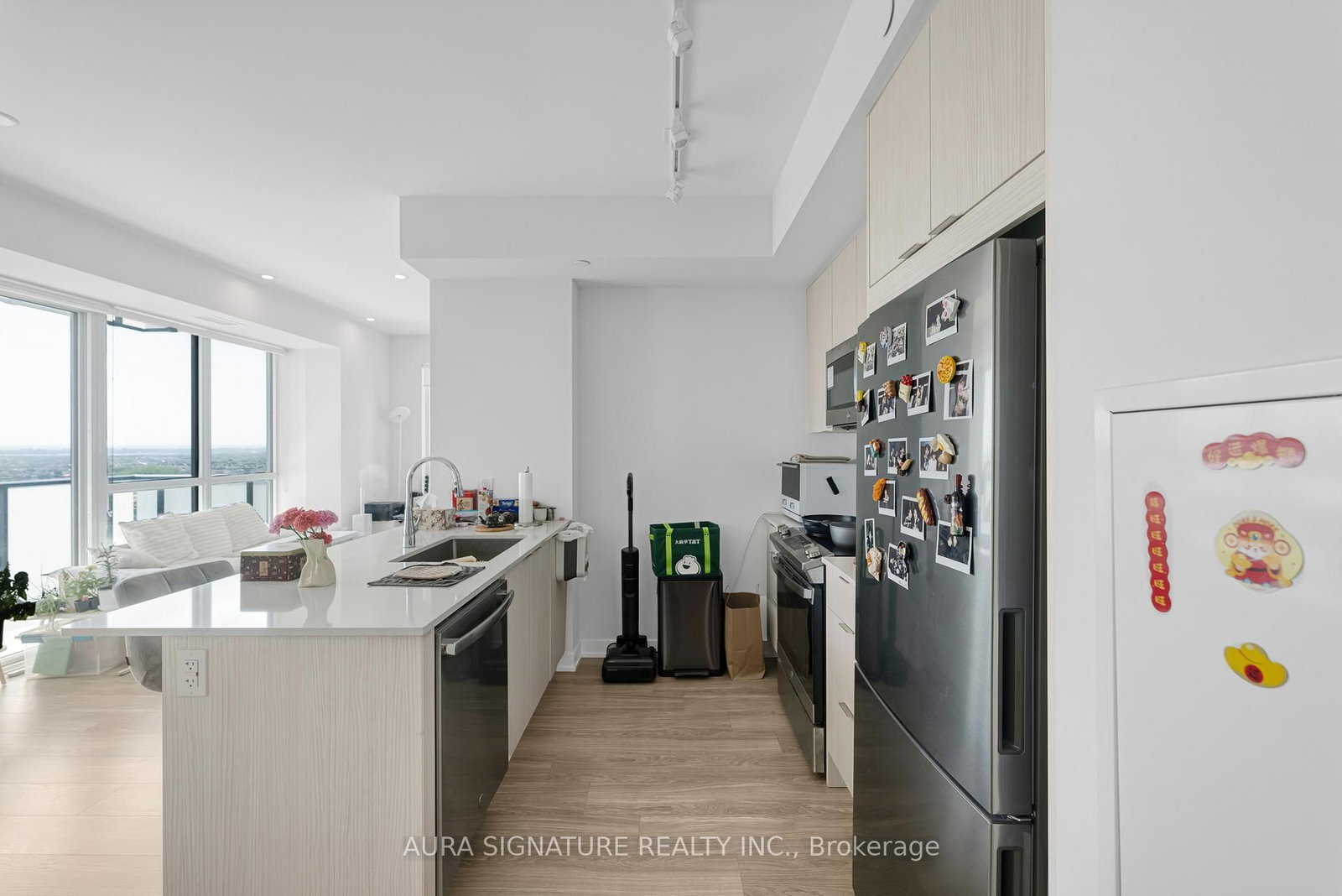 430 Square One Drive • #2408 • Mississauga, ON photo 9