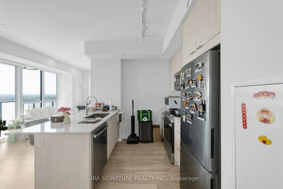 430 Square One Drive • #2408 • Mississauga, ON photo 9