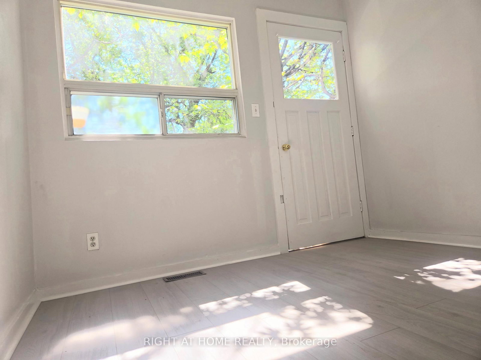 Main-236 Sterling Road, Toronto, ON, photo 4
