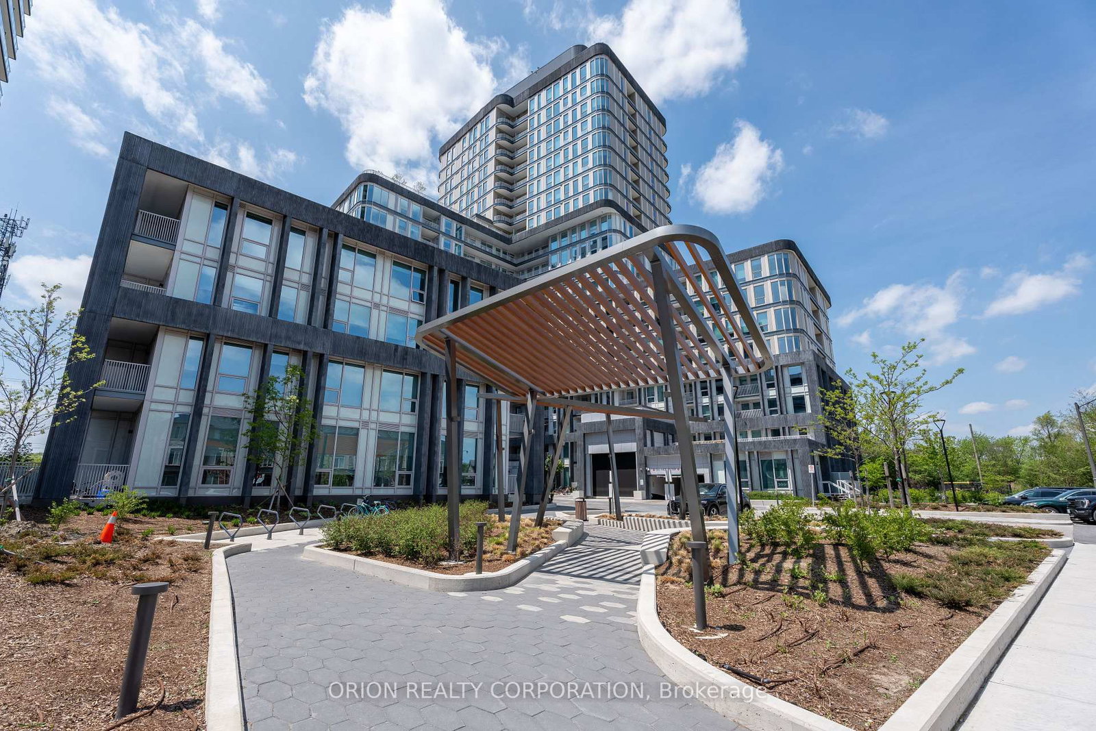 3240 Wiliam Coltson Avenue • #527 • Oakville, ON photo 1