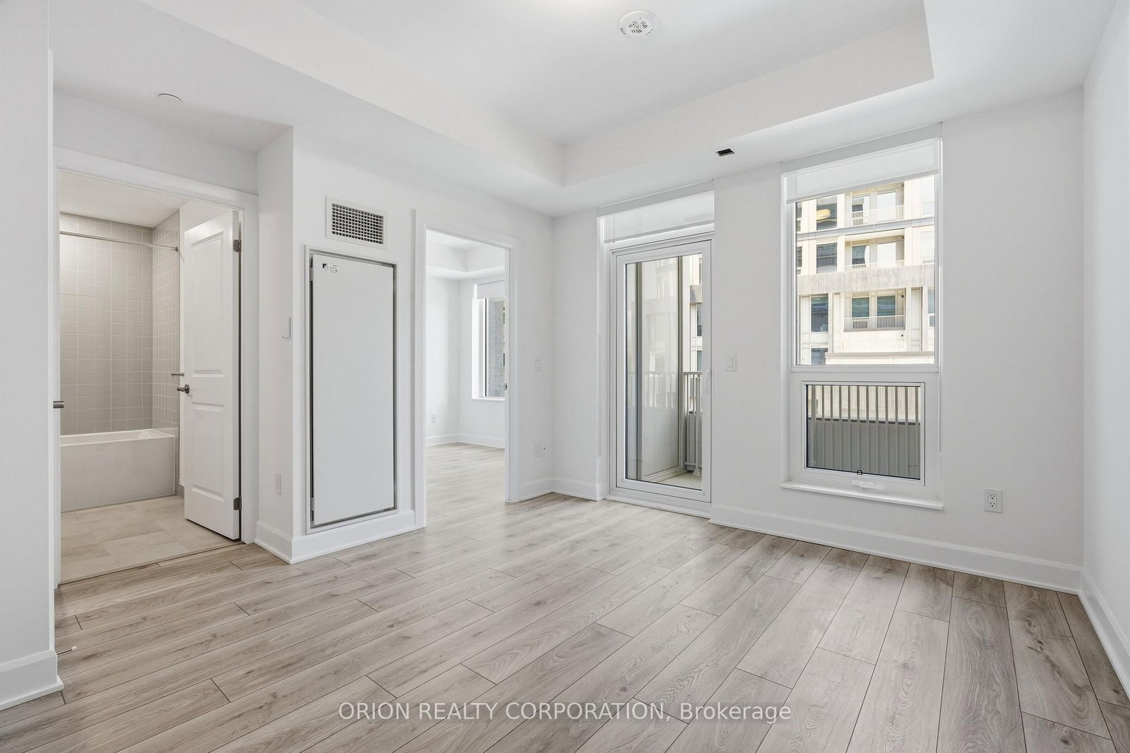 3240 William Coltson Avenue • #308 • Oakville, ON photo 24