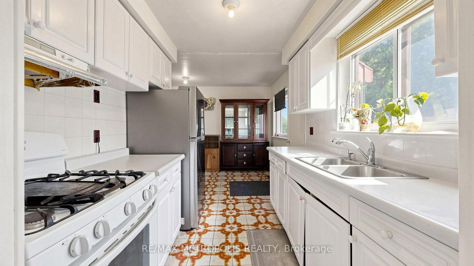 1 Council Crescent • Toronto, ON photo 9