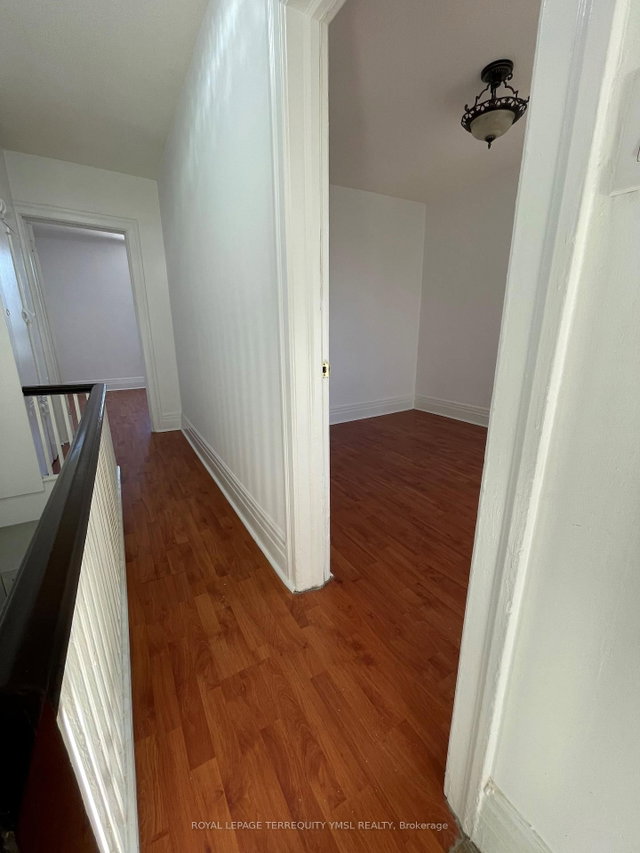 2 - 1228 Dufferin Street
